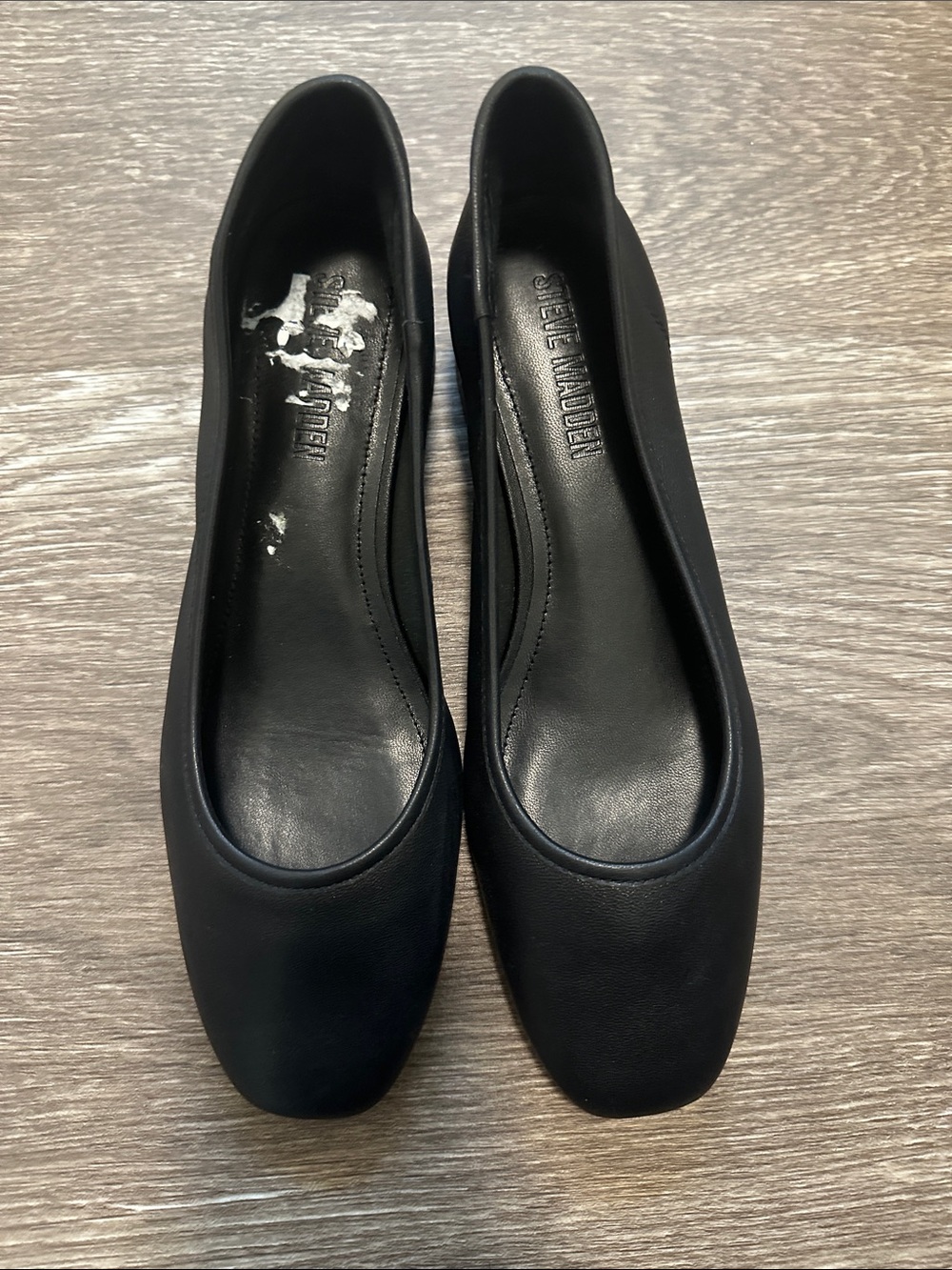 Steve Madden Black Rounded-Toe Leather Flats